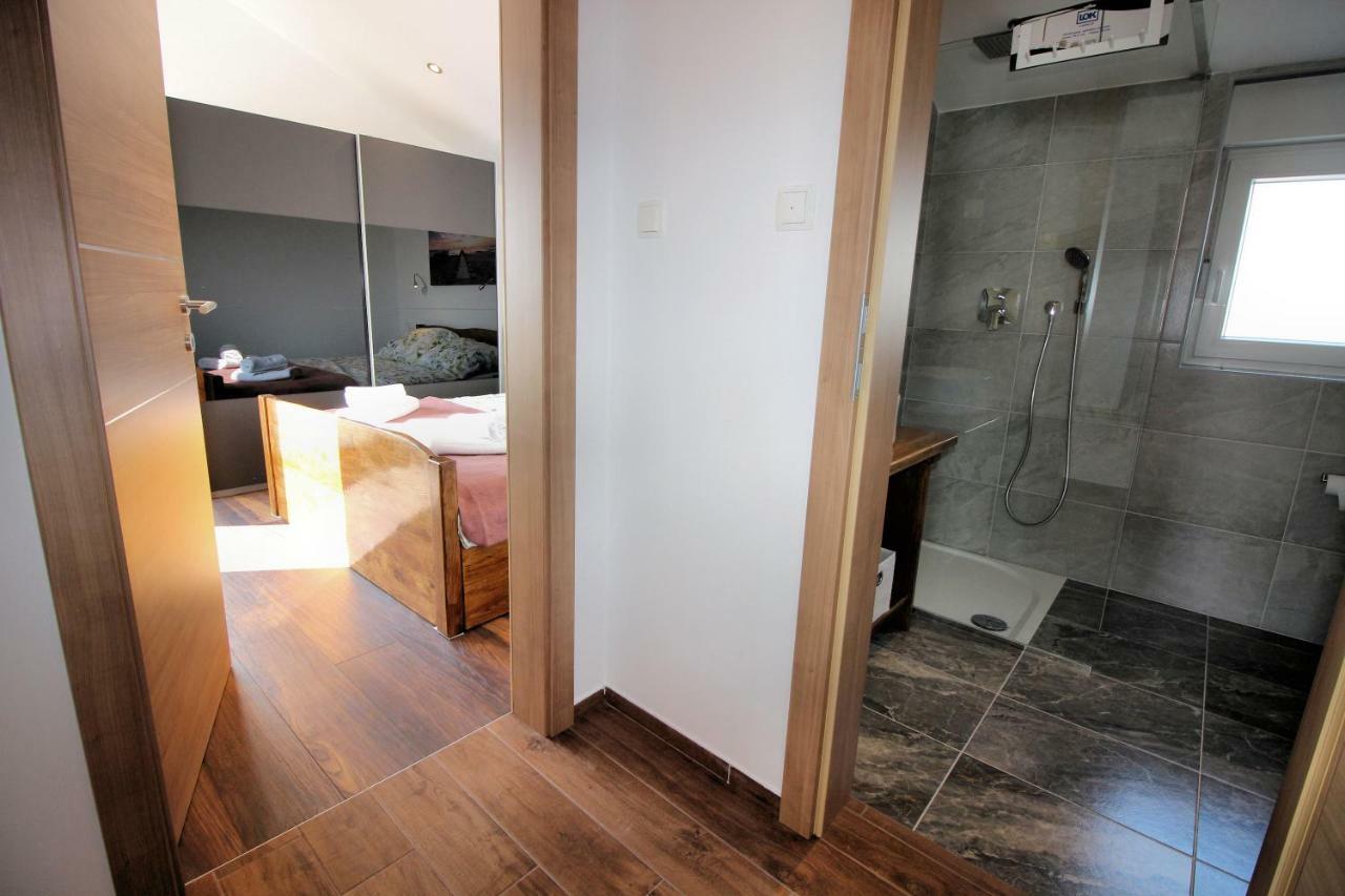Villa Buba **** โนวีวีโนดอลสกี ภายนอก รูปภาพ