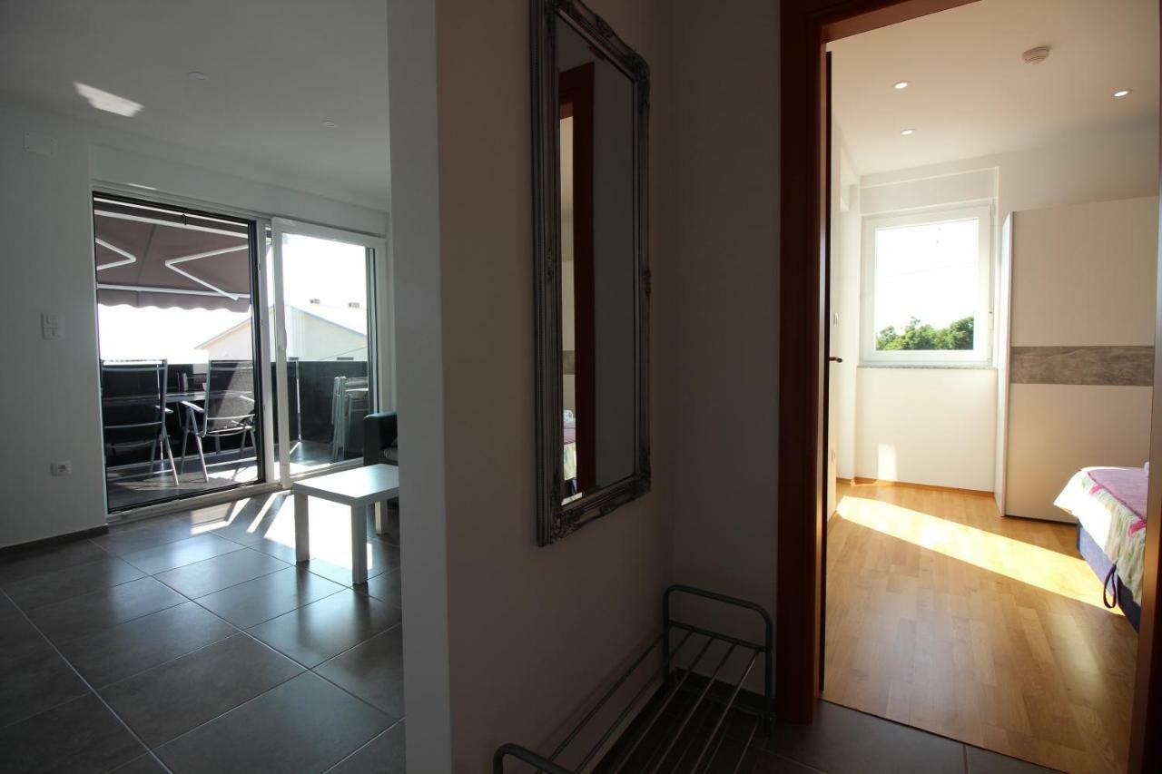 Villa Buba **** โนวีวีโนดอลสกี ภายนอก รูปภาพ